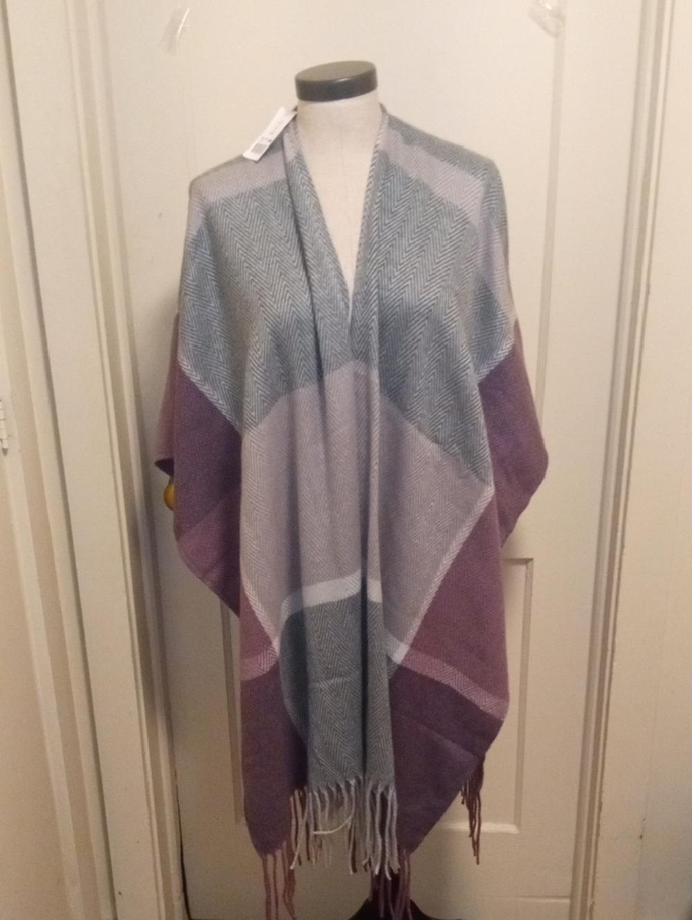 NWT Woolrich Wrap Soft Color Block Mauve & Cream Super Soft One Size